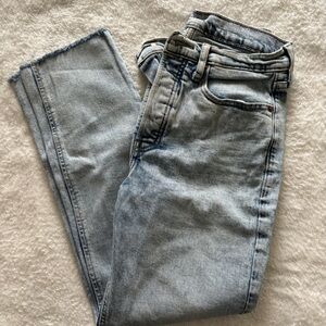 Old Navy Women's Light Blue Boyfriend Jeans